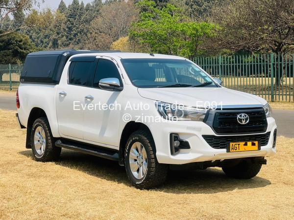 2017 - Toyota  Hilux