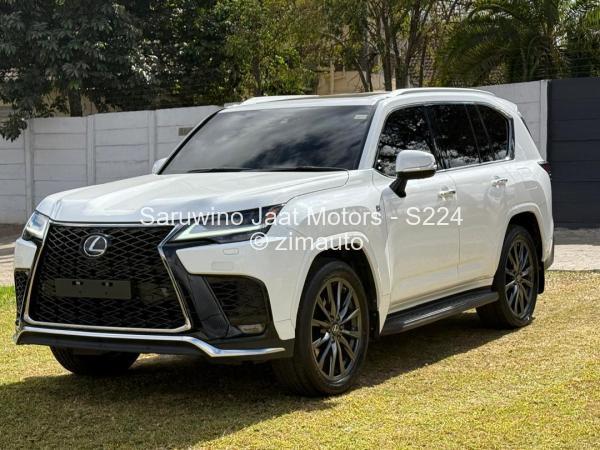 2023 - Lexus  LX 500D