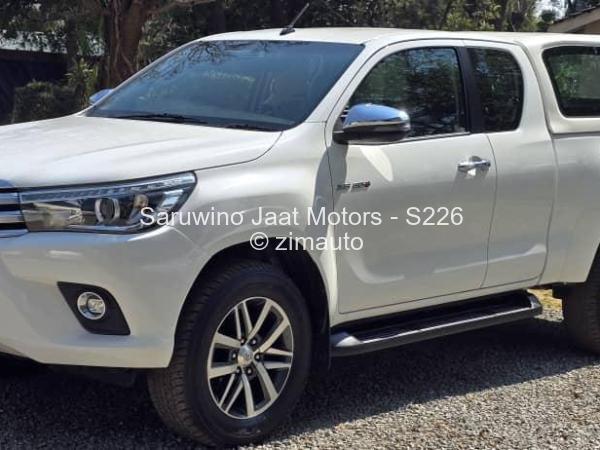 2018 - Toyota  Hilux