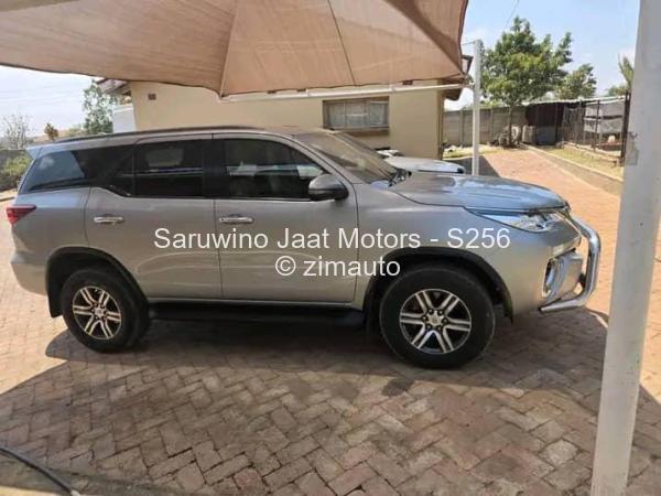 2019 - Toyota  Fortuner