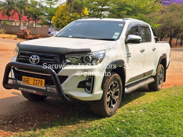 2020 - Toyota  Hilux