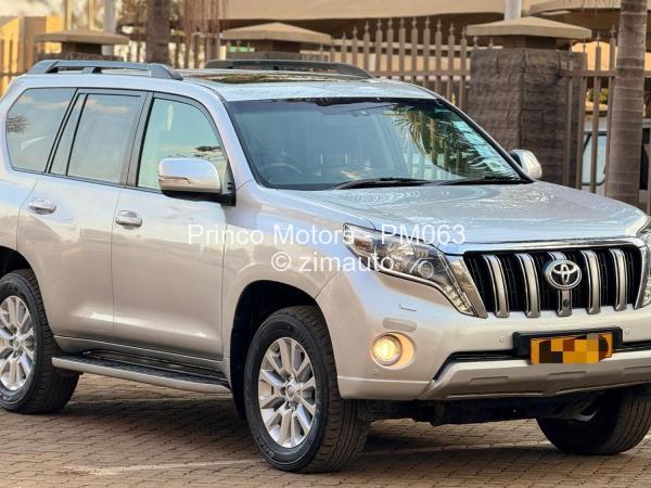 2017 Toyota  Land Cruiser Prado