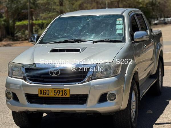 2012 - Toyota  Hilux