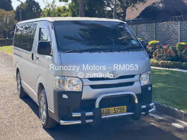 2016 - Toyota  Quantum