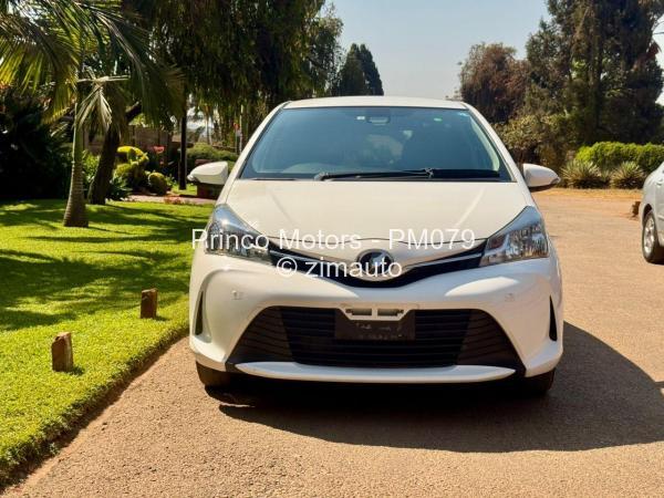2017 Toyota  Vitz
