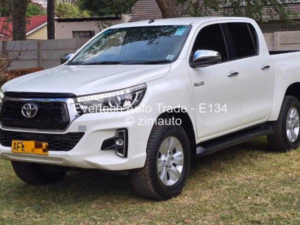2019 - Toyota  Hilux