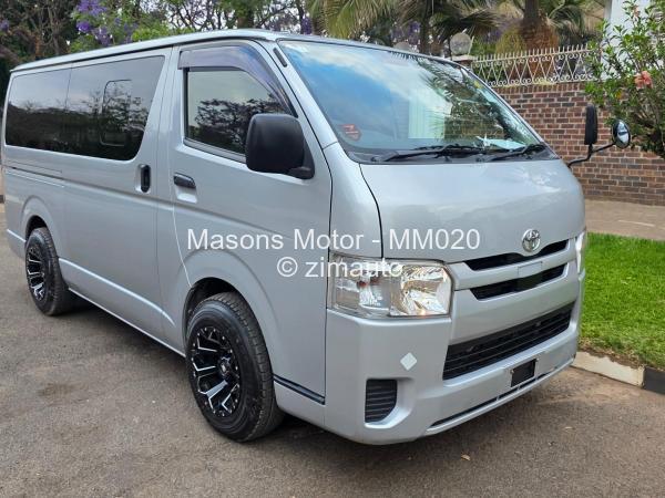 2019 - Toyota  Quantum