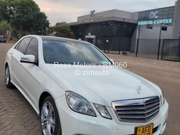 2011 Mercedes Benz E300
