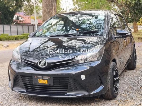 2015 Toyota  Vitz