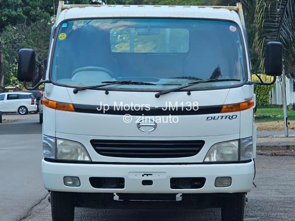 2000 Hino Dutro