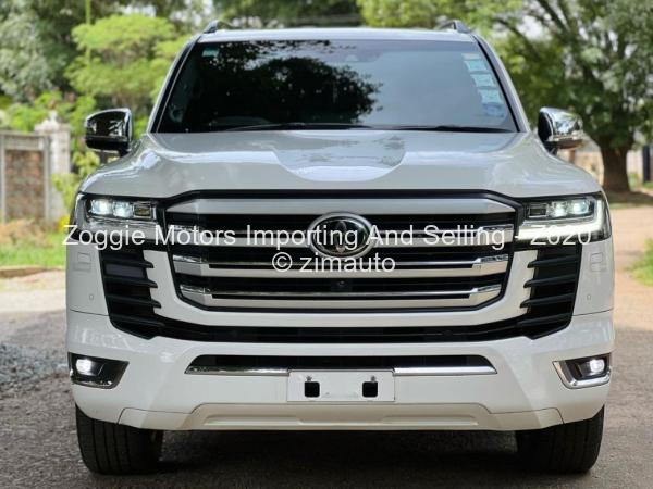 2023 - Toyota  Landcruiser 300 ZX