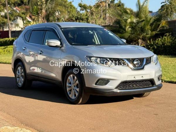 2015 Nissan  X-Trail