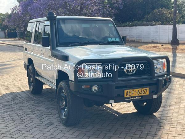 2016 - Toyota  Land Cruiser 76