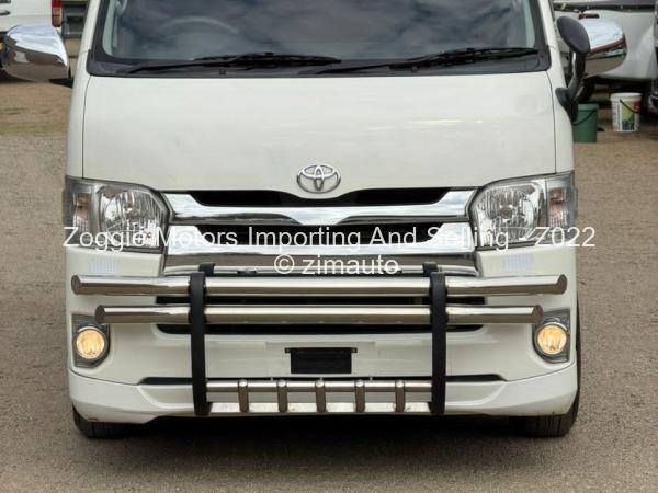 2016 - Toyota  Quantum