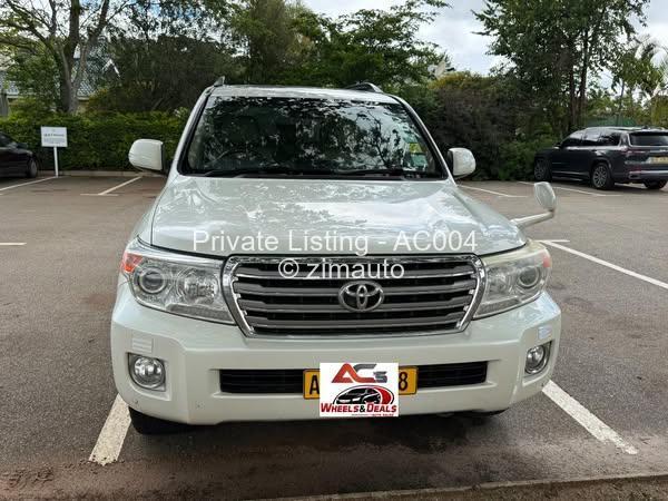 2012 Toyota  Land Cruiser 200