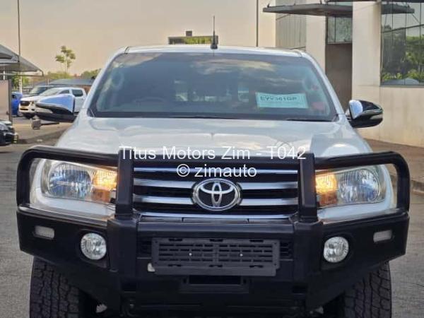 2017 - Toyota  HILUX GD6