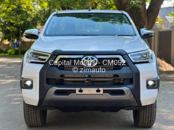 2025 Toyota  Hilux