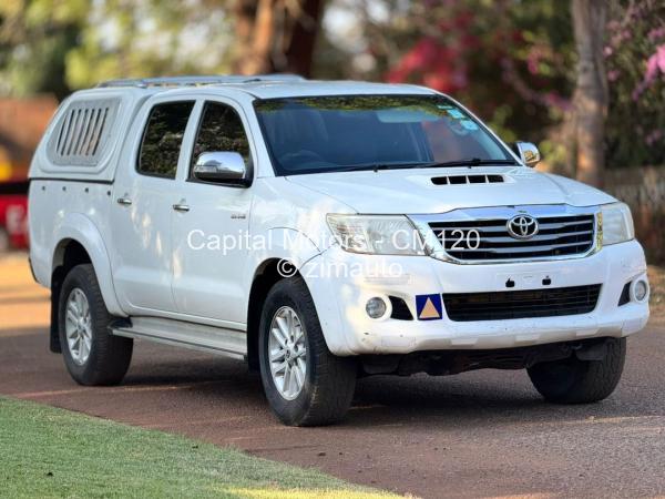2014 Toyota  Hilux