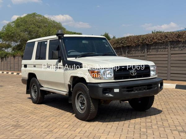 2019 - Toyota  Land Cruiser 76