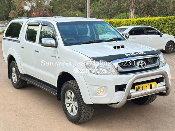 2011 Toyota  Hilux
