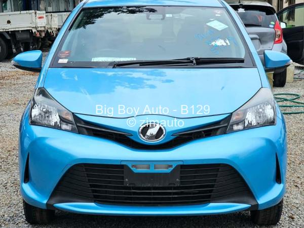 2016 Toyota  Vitz