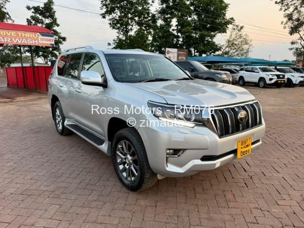 2018 Toyota  Land Cruiser Prado