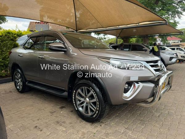 2018 Toyota  Fortuner