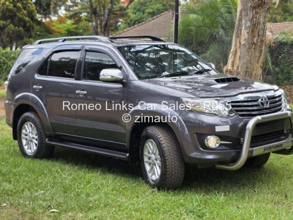 2015 Toyota  Fortuner