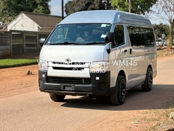 2015 Toyota  Hiace