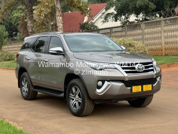 2017 Toyota  Fortuner