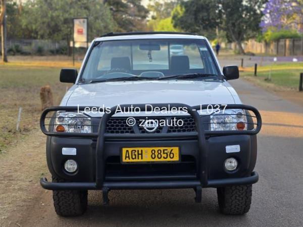 2015 Nissan  NP300 Hardbody