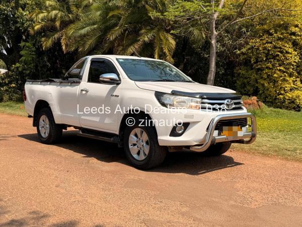 2016 Toyota  HILUX GD6