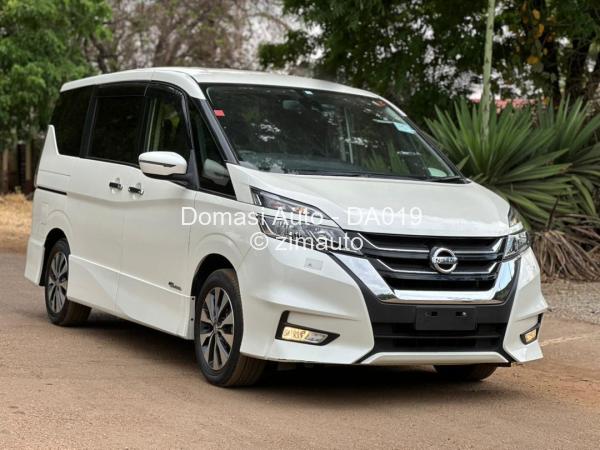 2017 Nissan  Serena