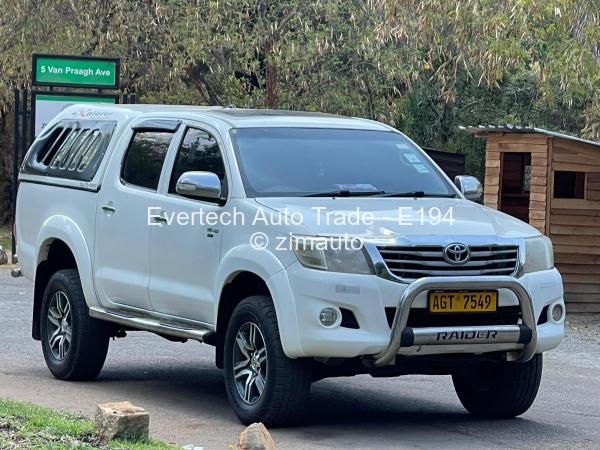 2013 Toyota  Hilux
