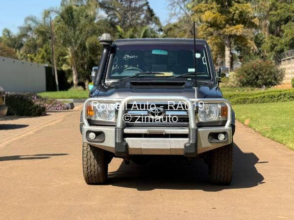 2019 Toyota  Land Cruiser 79
