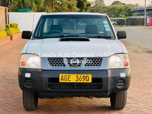 2010 Nissan  NP300 Hardbody