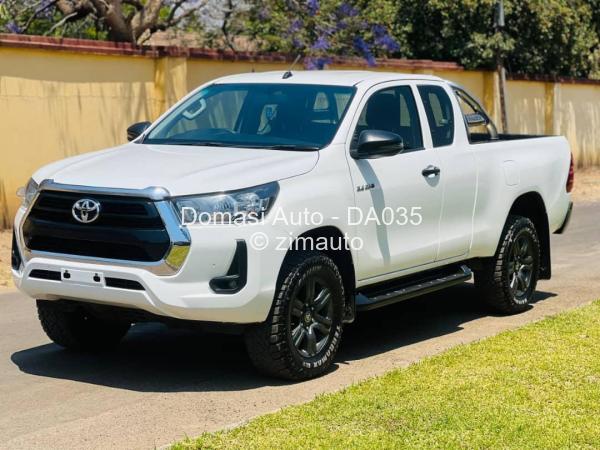 2021 Toyota  Hilux