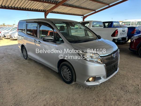 2016 Toyota  Esquire