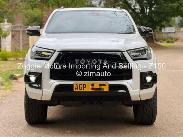 2023 - Toyota  HILUX REVO