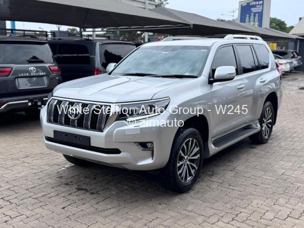 2023 - Toyota  Land Cruiser Prado