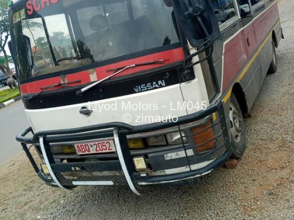 1998 - Nissan  Civilian