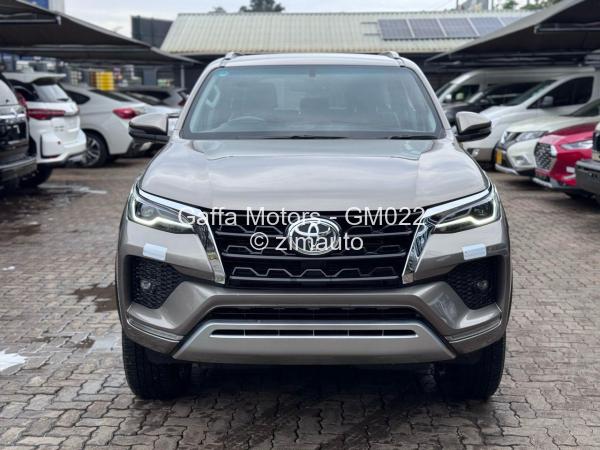2022 - Toyota  Fortuner