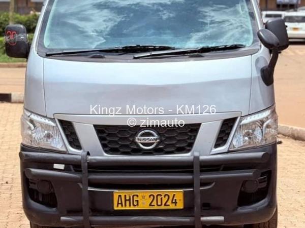 2015 - Nissan  NV350