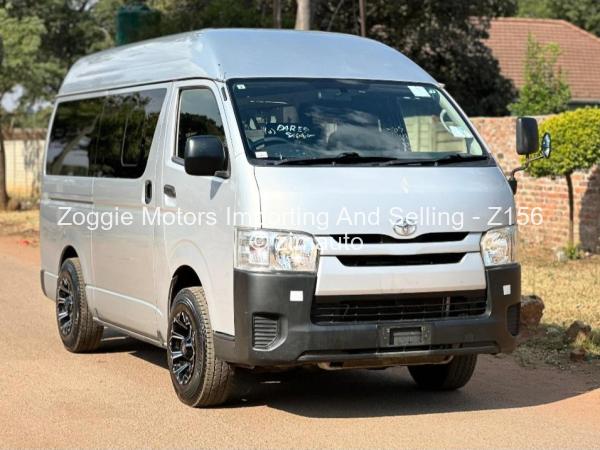 2016 - Toyota  Quantum