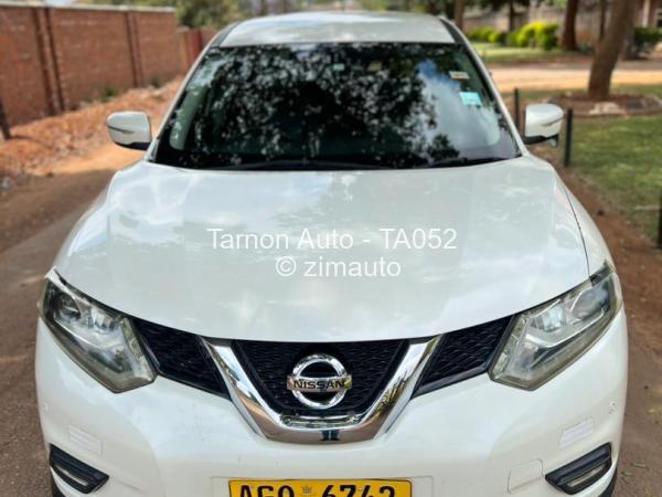 2015 - Nissan  Xtrail