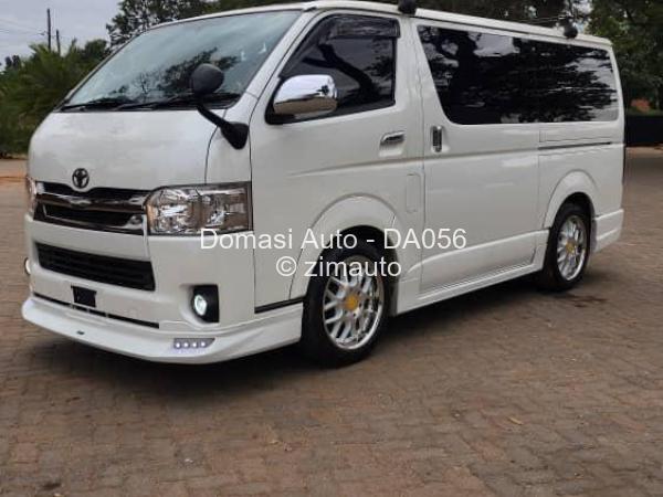 2016 - Toyota  Quantum Mini