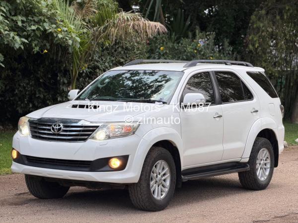 2015 Toyota  Fortuner