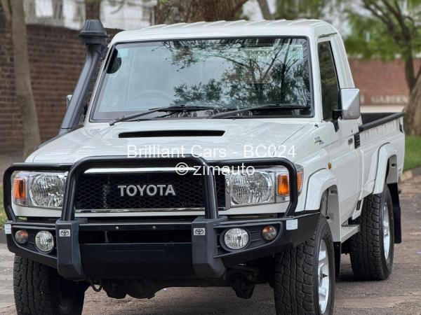 2021 - Toyota  Land Cruiser 79