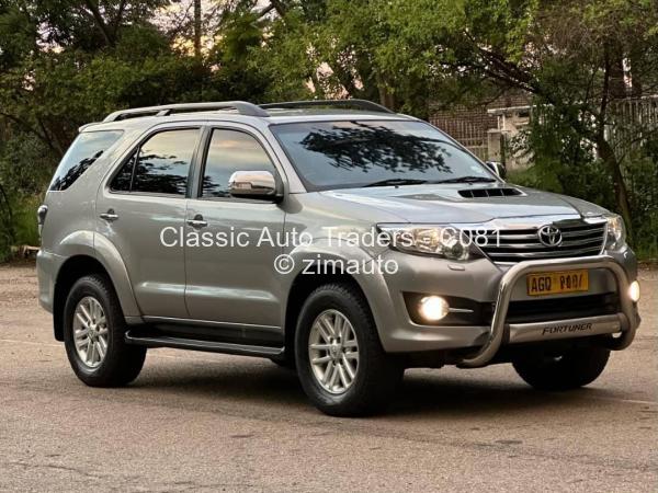 2015 Toyota  Fortuner