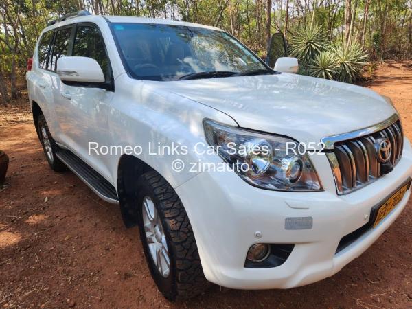 2013 - Toyota  PRADO VX